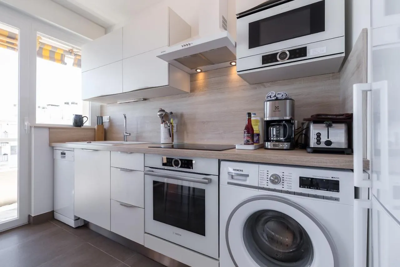 Gorgeous Apt With Terrace, Elevator, Ac, Free Parking - Le Regis Cagnes-sur-Mer