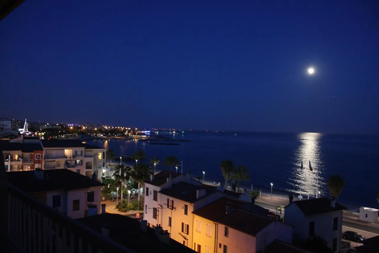 Gorgeous Apt With Terrace, Elevator, Ac, Free Parking - Le Regis Cagnes-sur-Mer Apartment